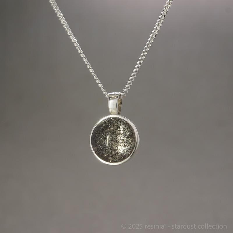 Kallisto – 925 Silber Anhänger mit Meteoritenstaub, rund 12 mm – Bild 11