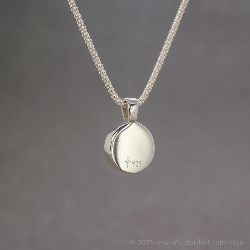 Kallisto – 925 Silber Anhänger mit Meteoritenstaub, rund 12 mm – Bild 5