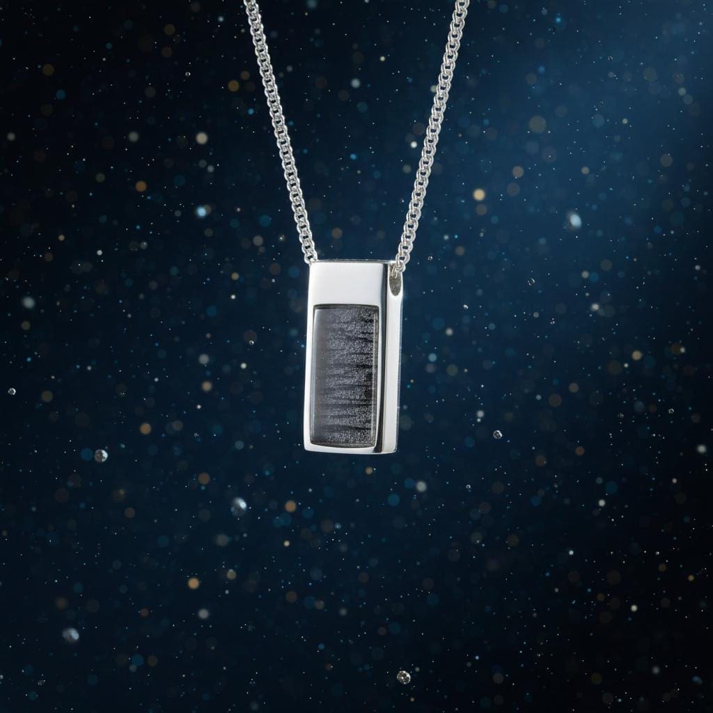 Amulett Monolith S – Rechteckiges Amulett mit Meteoritenstaub, 925 Silber – Bild 5